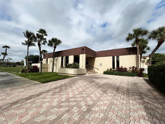 Building Photo - 3121 NW 47th Terrace