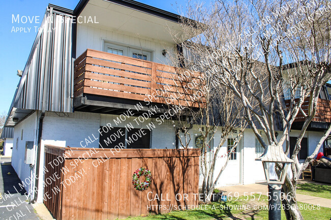 Building Photo - Atrium Gardens at Pioneer Parkway Apartmen...