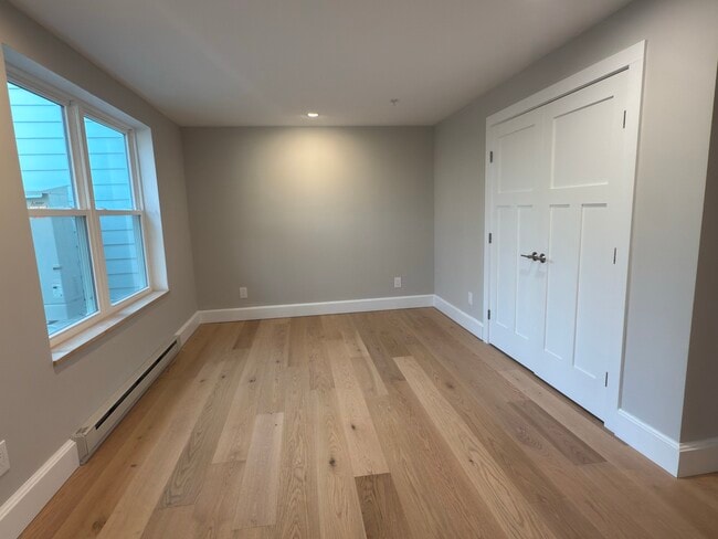 Building Photo - 42 O'Neil St