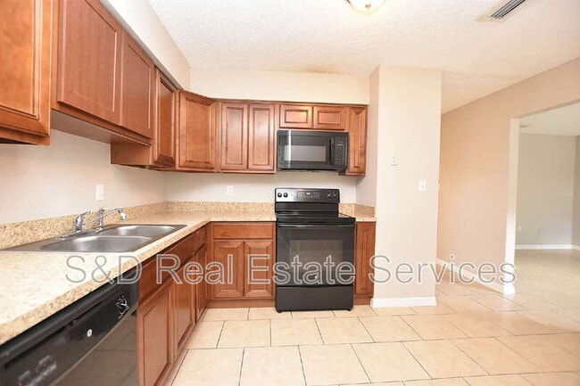 Building Photo - 1139 Mercury Dr W