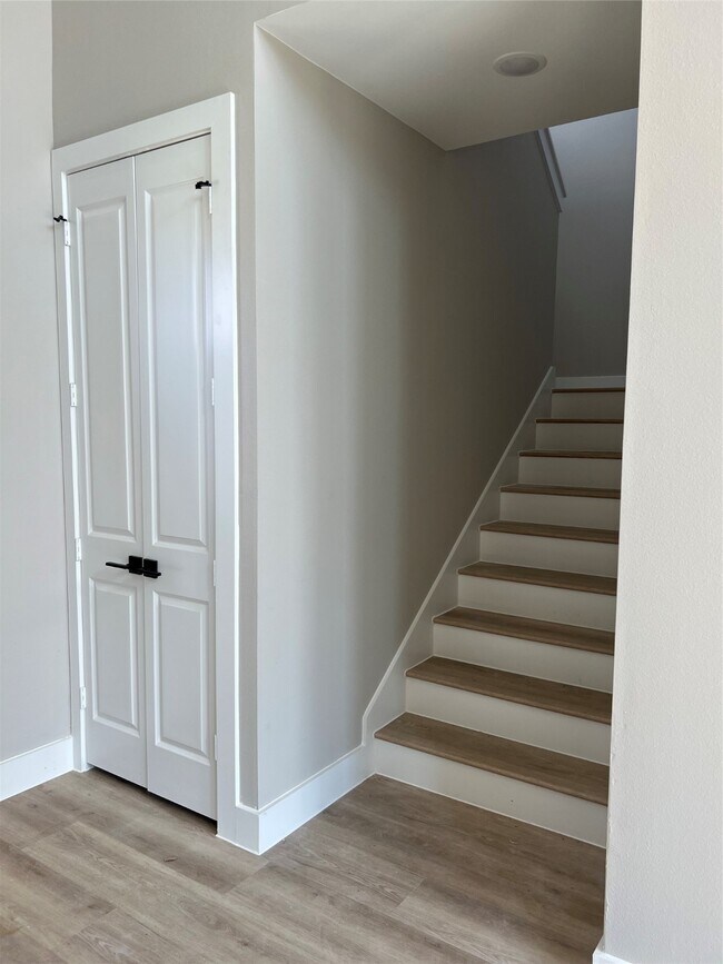 Building Photo - 2603 Piemonte Ave