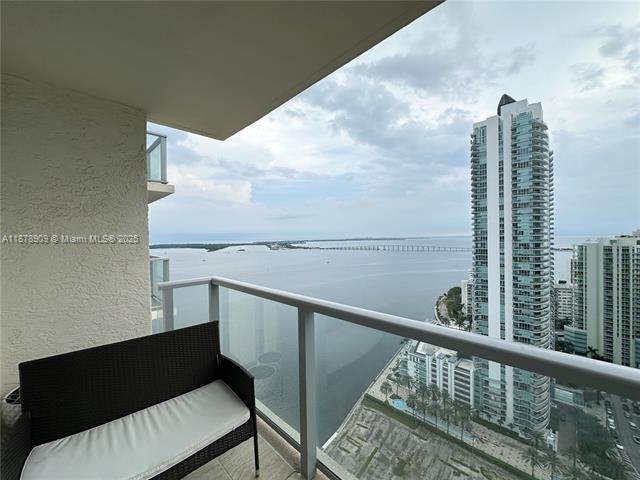 Building Photo - 1155 Brickell Bay Dr