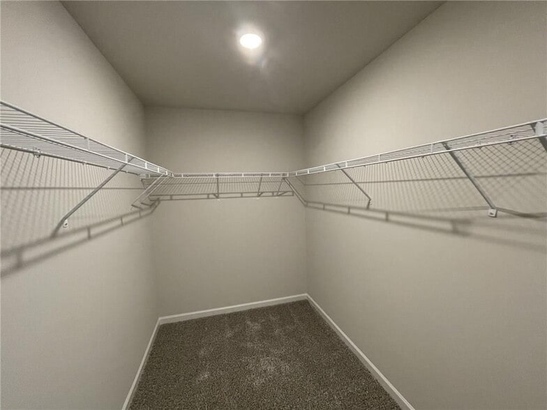 Building Photo - 108 Cedar Ln