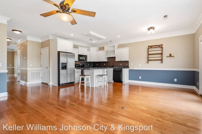 Building Photo - 3 br, 2.5 bath House - 200 Deck Lane # 1002