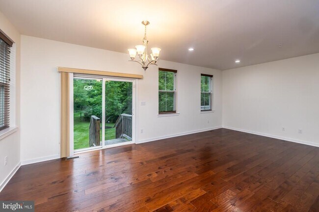 Building Photo - 401 Wynstone Ct