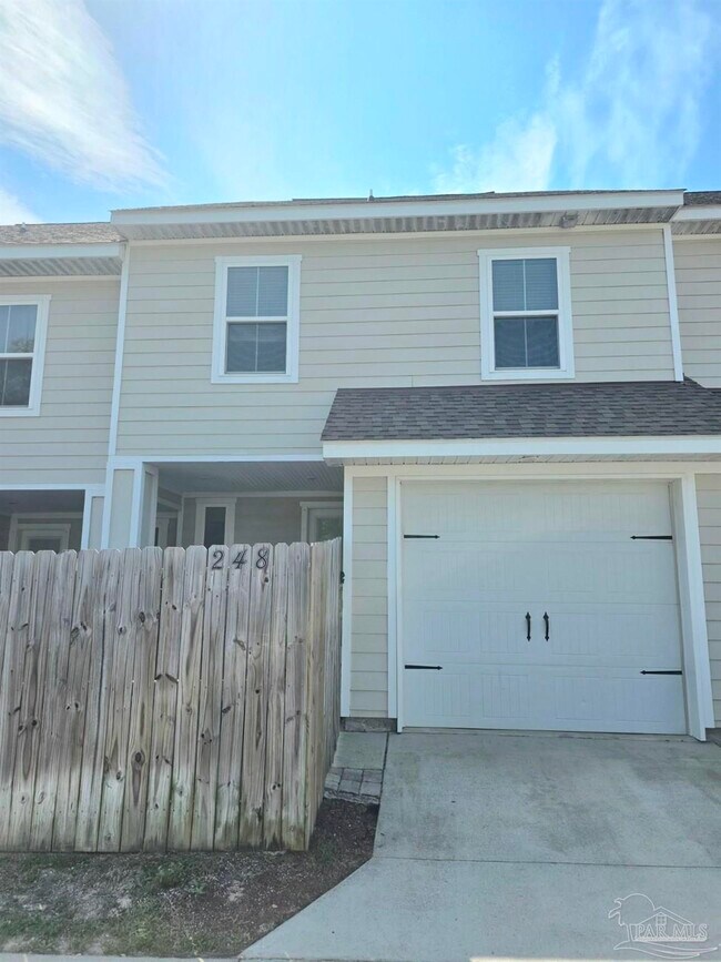 Building Photo - 248 N De Villiers St