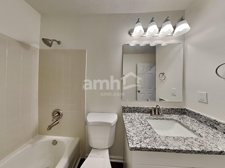 Building Photo - 1279 McGuffey Ln
