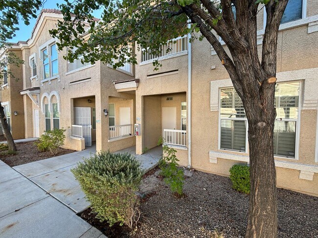Building Photo - Fantastic 2Bed/2Bath Condo in Southwest Area