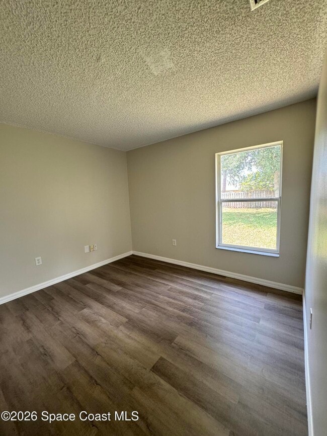 Building Photo - 959 Pine Walk Ct NE