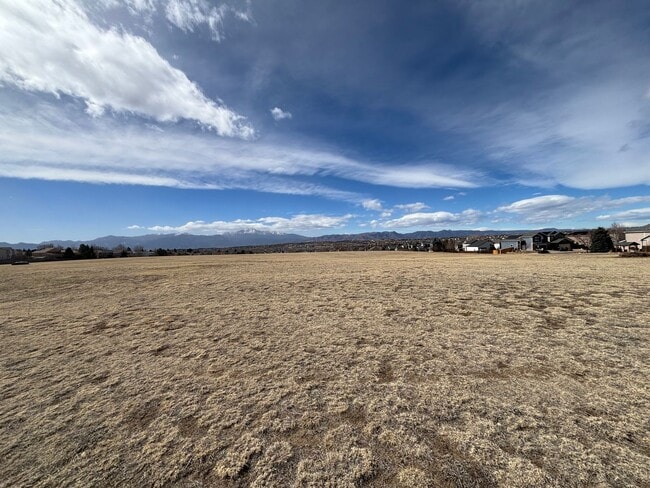 Building Photo - Cozy 3-bed, 2.5-bath home in desirable Stetson Ridge.