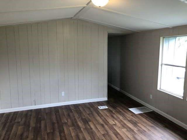 Building Photo - 5589 County Rd 469