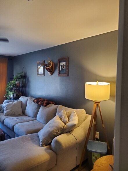 Building Photo - 15346 Crystal Dr