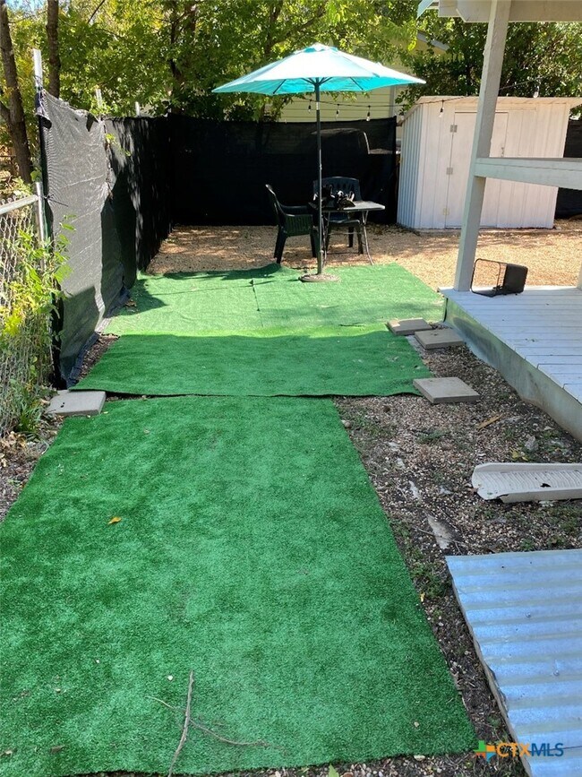 Building Photo - 511 McKie St