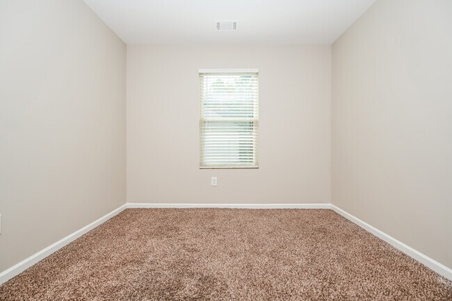 Building Photo - Comfortable and Convenient McDonough Home