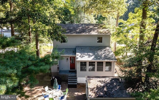 Building Photo - 33179 Woodland Ct S