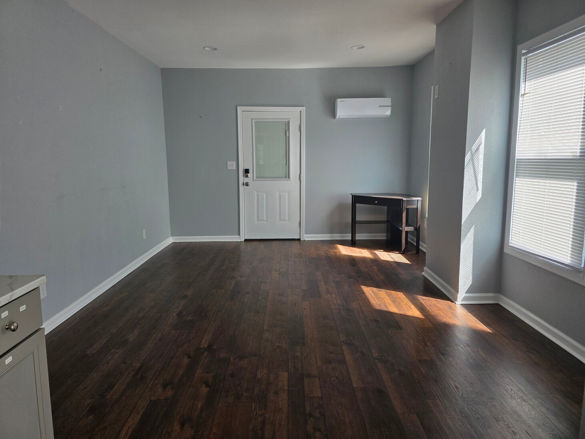 Living area - 703 1st St