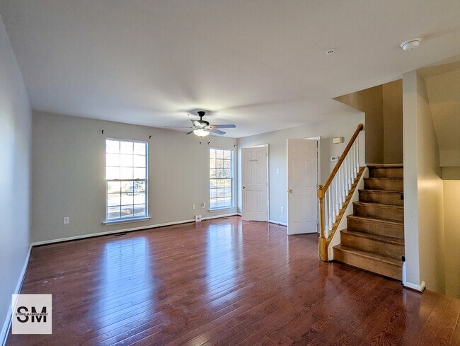 Building Photo - 711 Tola Ct