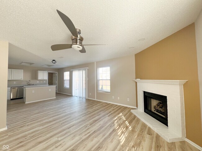 Building Photo - 14243 Holly Berry Cir