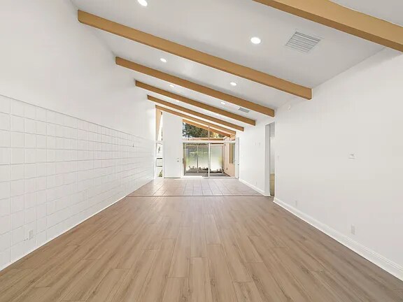 Building Photo - 4174 Del Mar Ave
