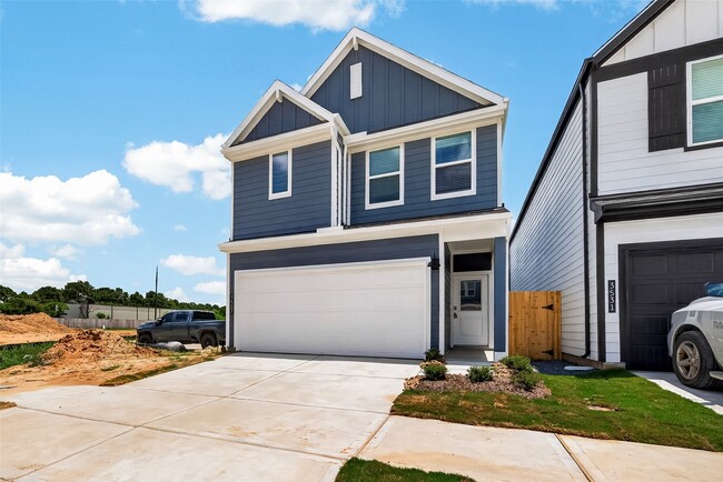 Building Photo - 3527 Lovebird Ln