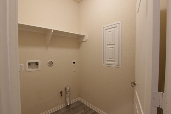 Building Photo - 1907 Benbrook Hollow Ln