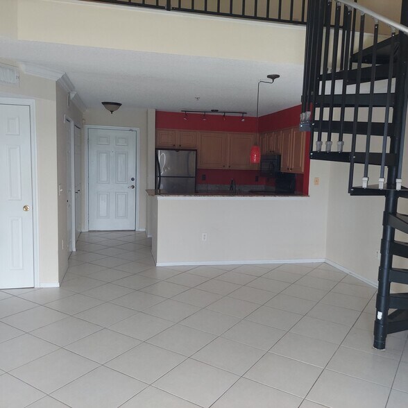 Building Photo - 2400 Feather Sound Dr