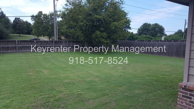 Building Photo - Claremore | 3 Bed | 2 Bath | Large Backyard