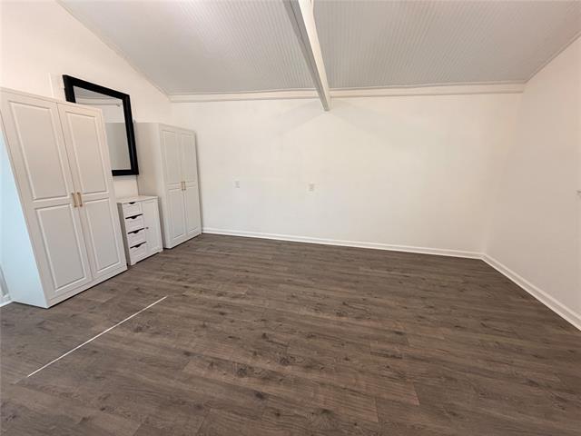 Building Photo - 605 N Davis Dr