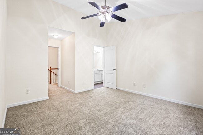 Building Photo - 558 Woodland Park Terrace