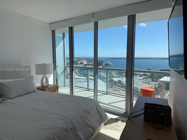 Building Photo - 888 Biscayne Blvd