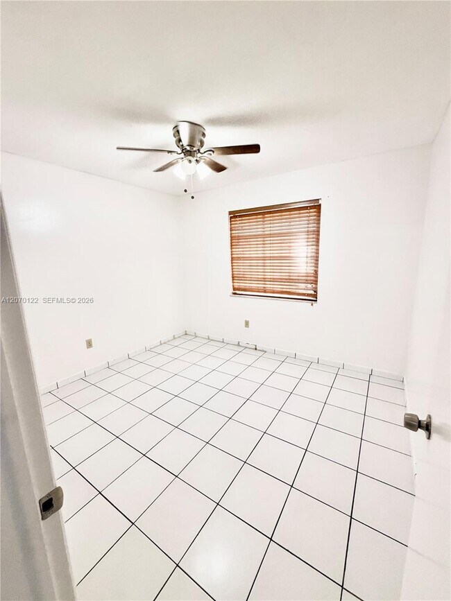 Building Photo - 2219 SW 137th Pl
