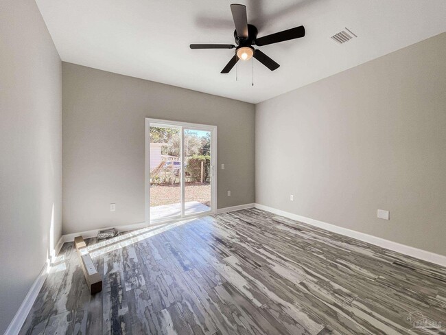 Building Photo - 5170 Burlington Ave