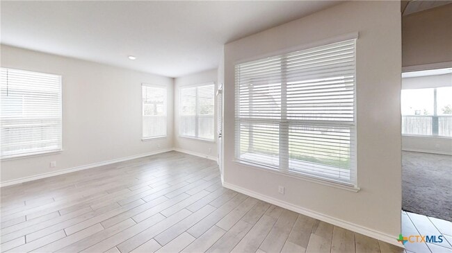 Building Photo - 602 Steele Shallows