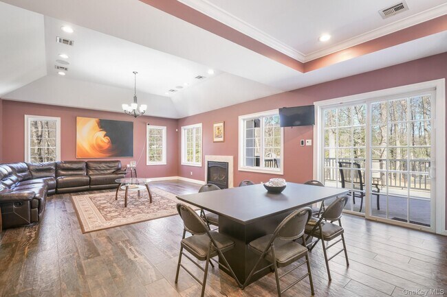 Building Photo - 13 White Birch Dr