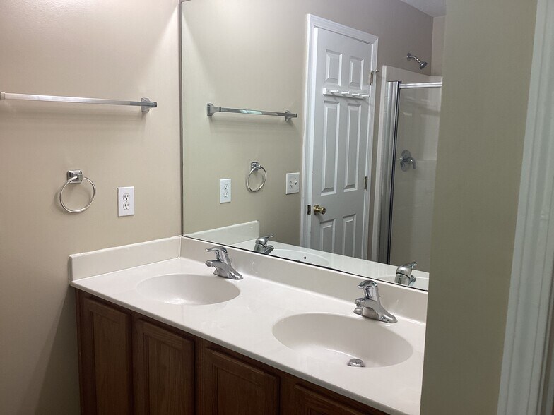 Building Photo - 259 Stoney Crossing