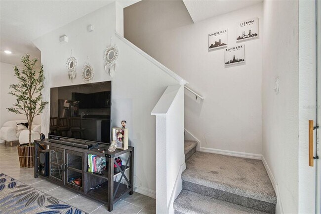 Building Photo - 11070 Crescent Deer Dr