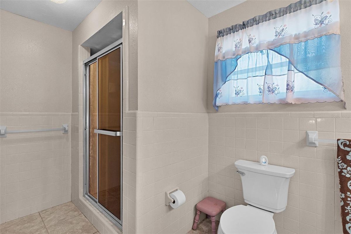 Building Photo - 602 fourth avenue