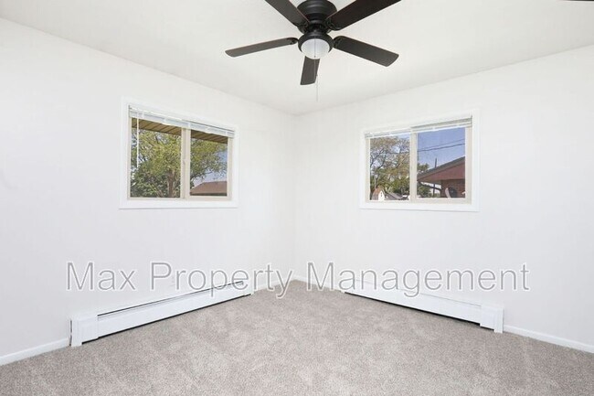 Building Photo - 530 Laurel St