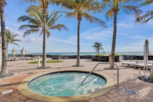 Building Photo - 18101 Collins Ave