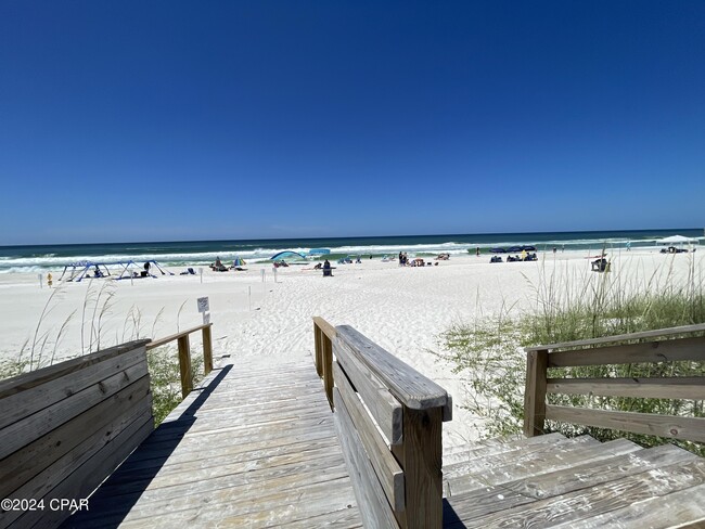 Building Photo - 305 Tarpon St