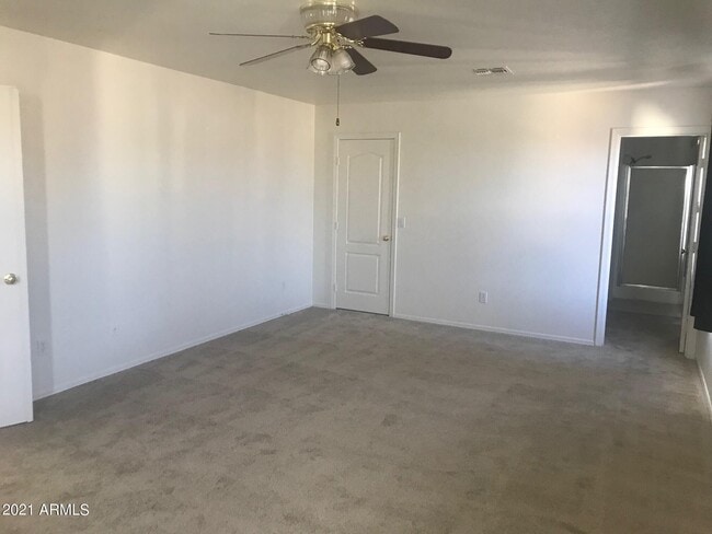Building Photo - 1033 S San Vincente Ct