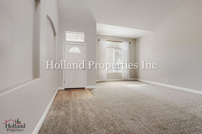 Building Photo - 21569 SW Susan Ln