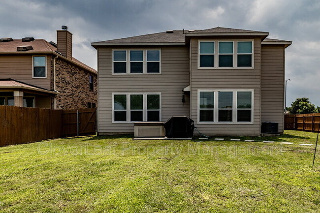 Building Photo - 302 Colonial Blf