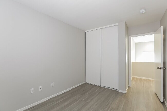 Building Photo - 996 Pleasant Run Ct