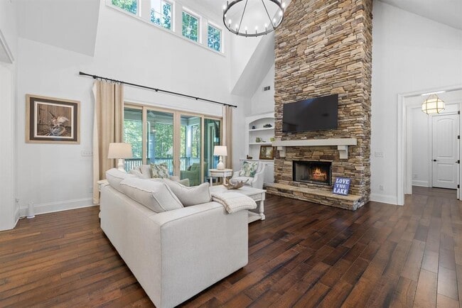 Building Photo - 1020 Bridle Bit Ln