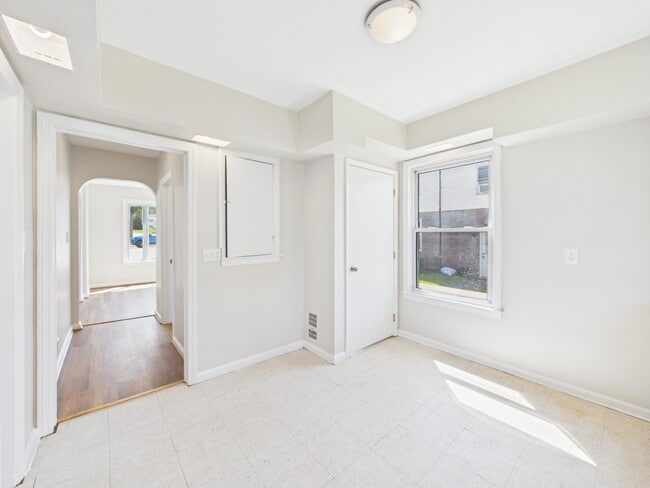 Building Photo - 1036 3rd St
