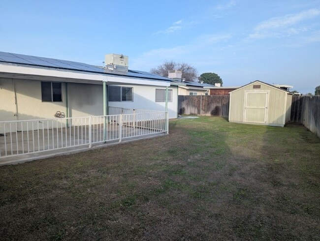 Building Photo - Move-In Ready 3-Bedroom Home with Solar, Backup Batteries, Covered Patio & Large Yard