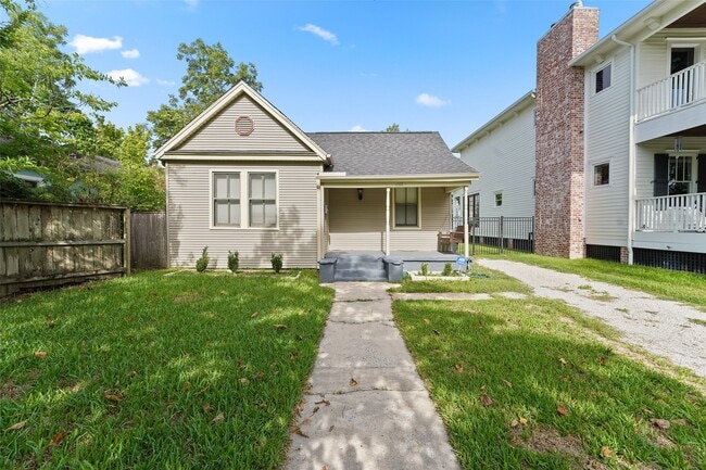Primary Photo - 1317 Ashland St