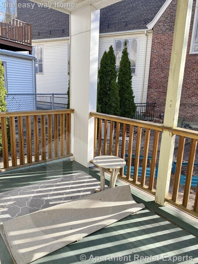 Building Photo - 56 Market St