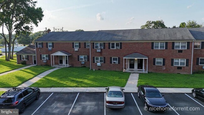 Building Photo - 20 Fort Sumpter Rd